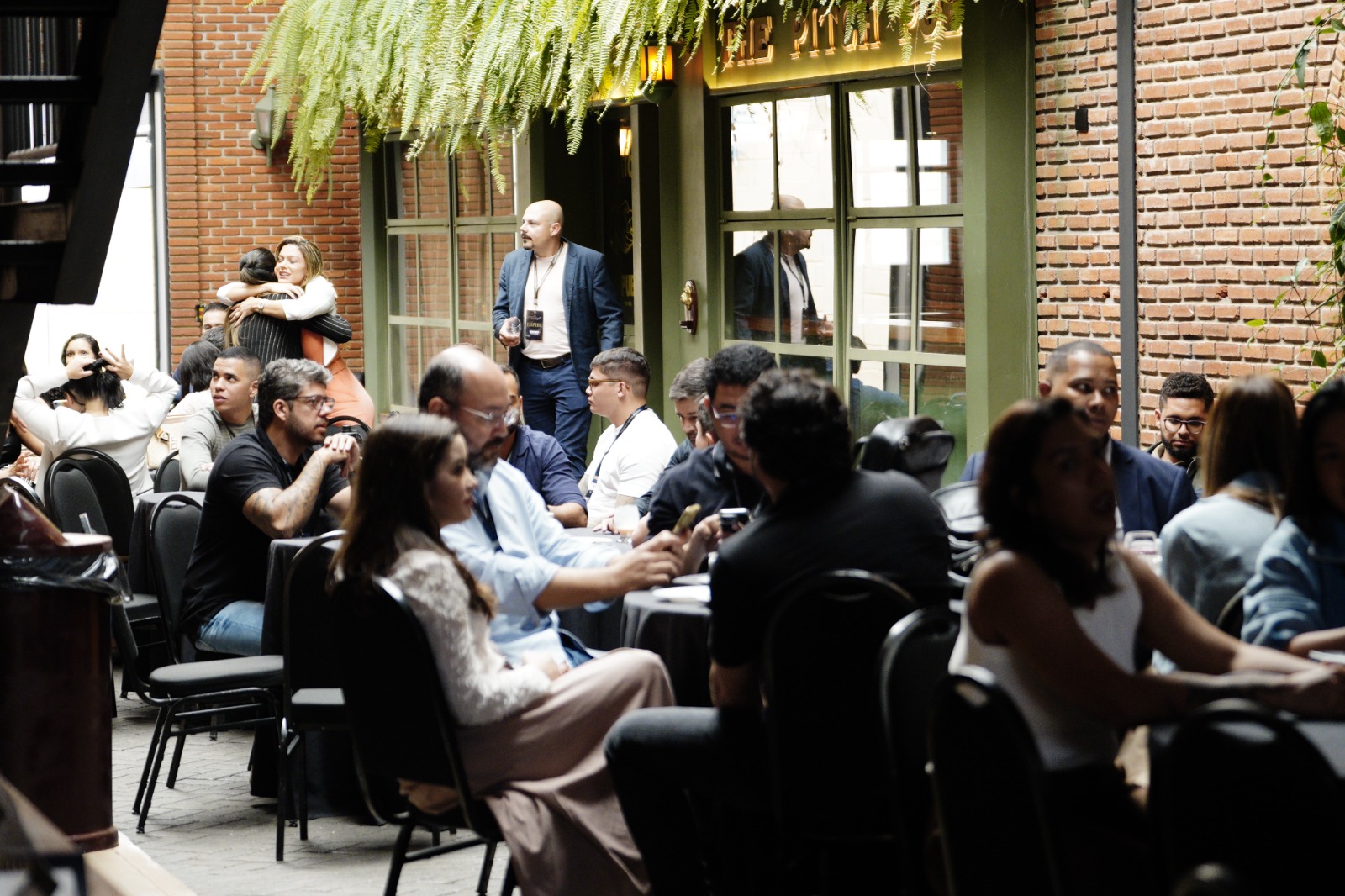 Plateia do evento Tutory Experience no restaurante